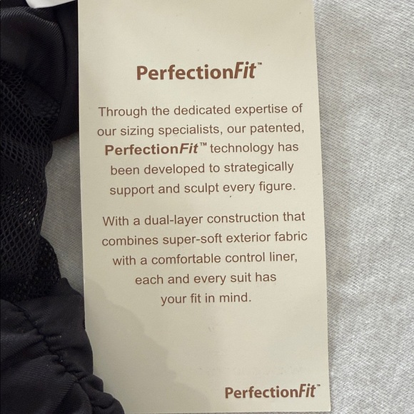 Contours by Coco Reef Shapemaker Black One Piece Swimsuit Size 8/32C/D NWT - Picture 7 of 16